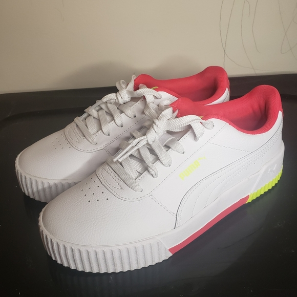 Puma Carina Sneakers - Picture 2 of 3